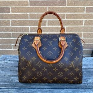 ✨SOLD✨AUTHENTIC LOUIS VUITTON SPEEDY 25 ✨